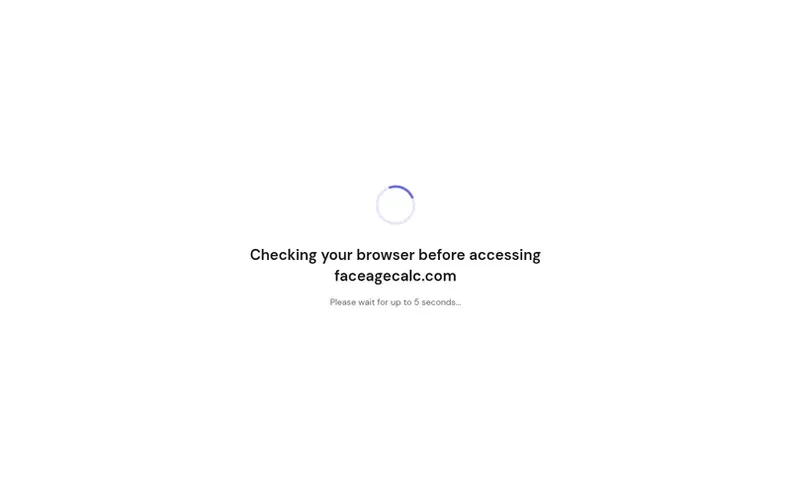 Screenshot of the FaceAgeCalc homepage