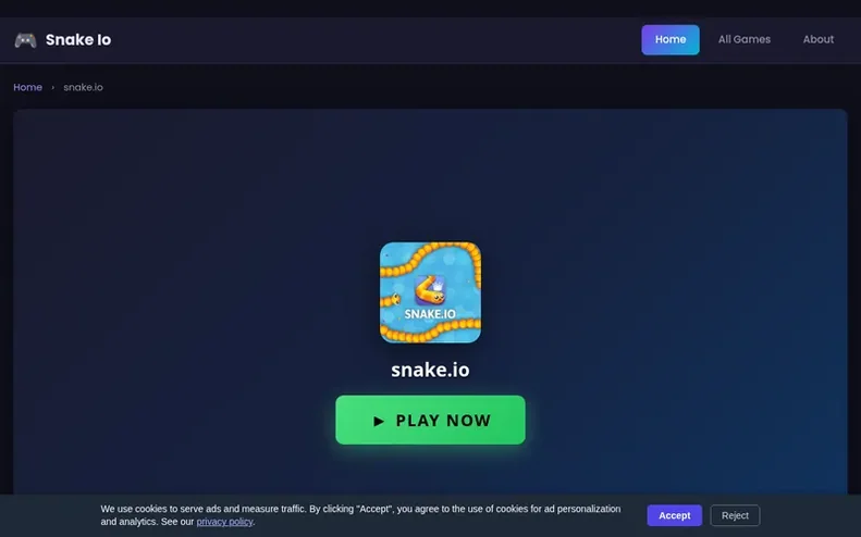 Screenshot of the Snake Io homepage